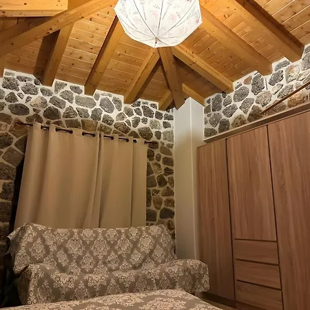 Apartament Despoinas Stone House In *