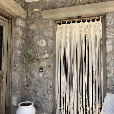 Lejlighed Despoinas Stone House In *