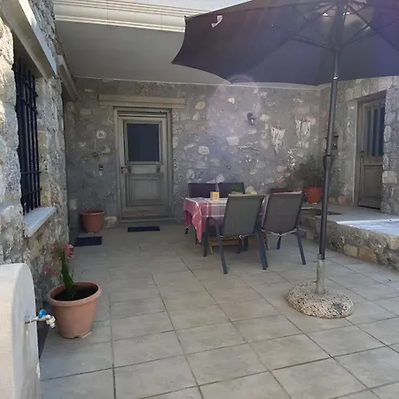 شقة Despoinas Stone House In *