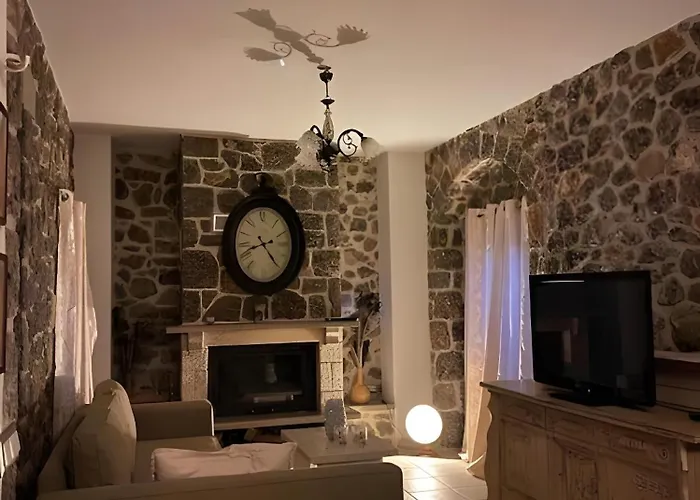 Despoinas Stone House In *