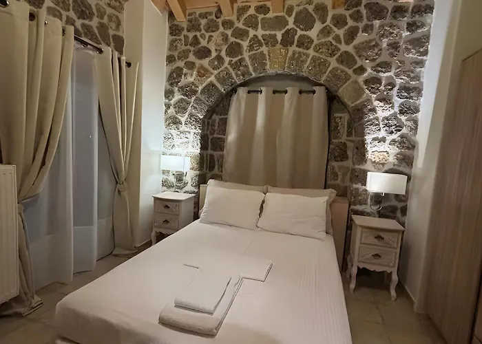 Despoinas Stone House In *
